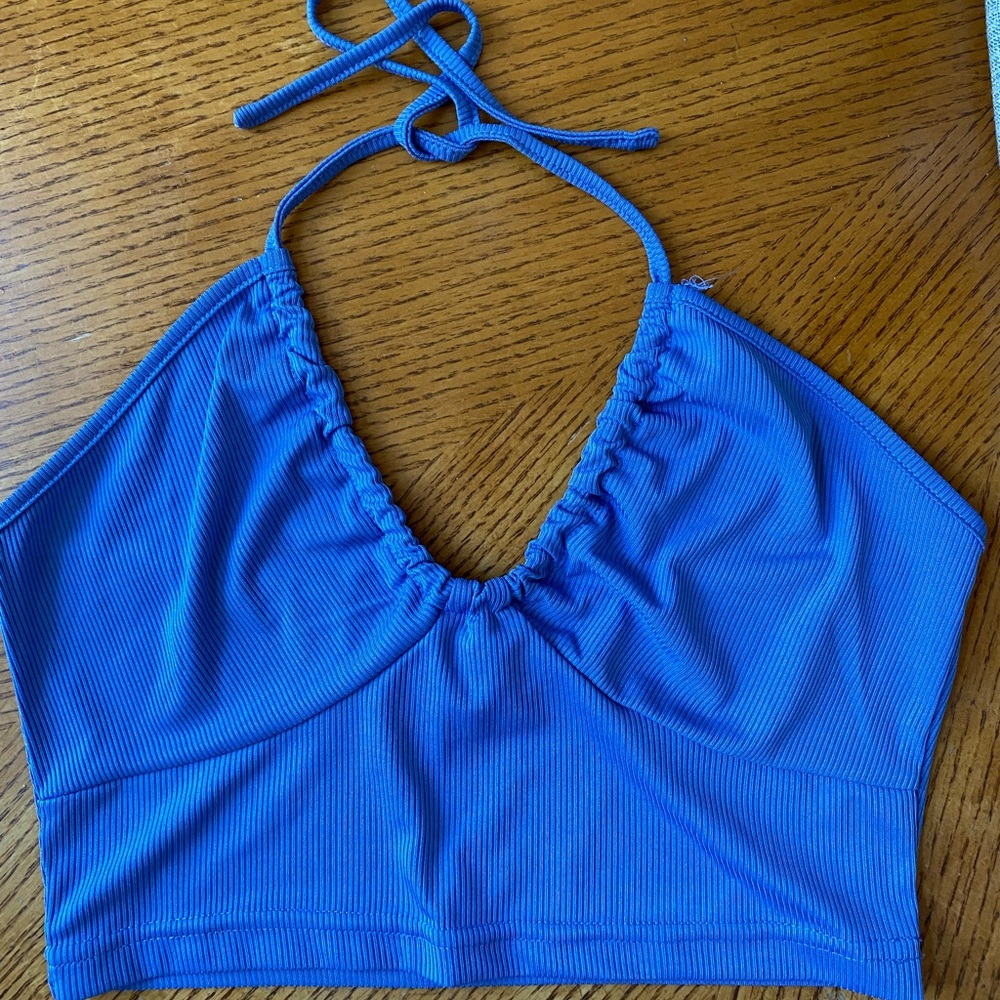SHEIN Halter Crop Top